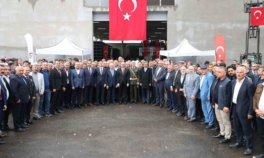 Siirt'te cumhuriyetin 103. yılı altyapı yatırımlarıyla kutlandı