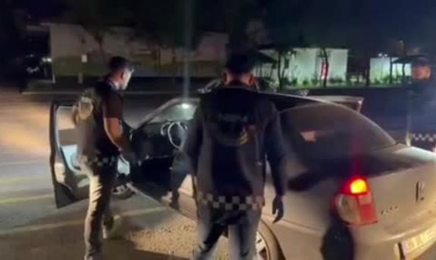 Aksaray'daki uyuşturucu operasyonunda iki tutuklama ve büyük miktarda uyuşturucu madde ele geçirildi