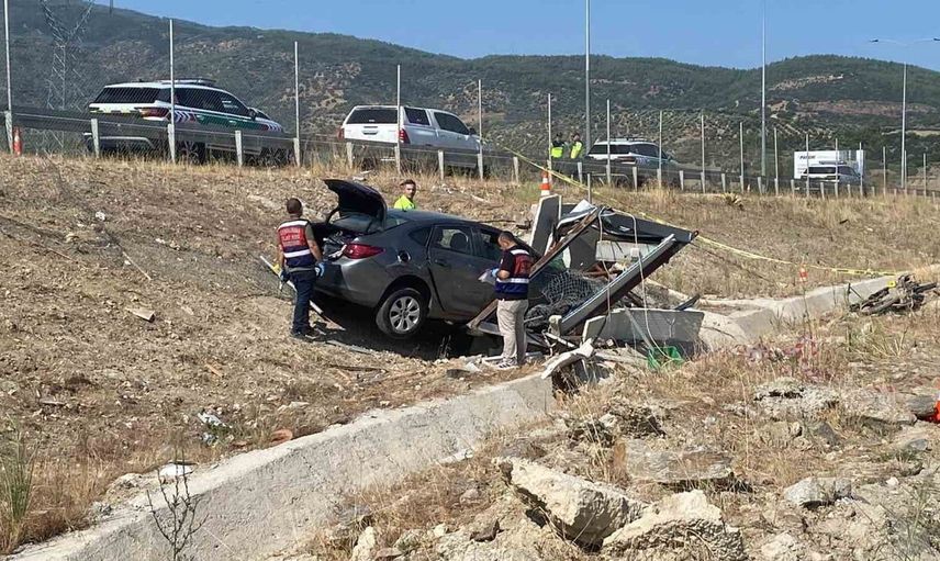 Aydın-Denizli otoyolunda kaza: Bekçi yaşamını yitirdi