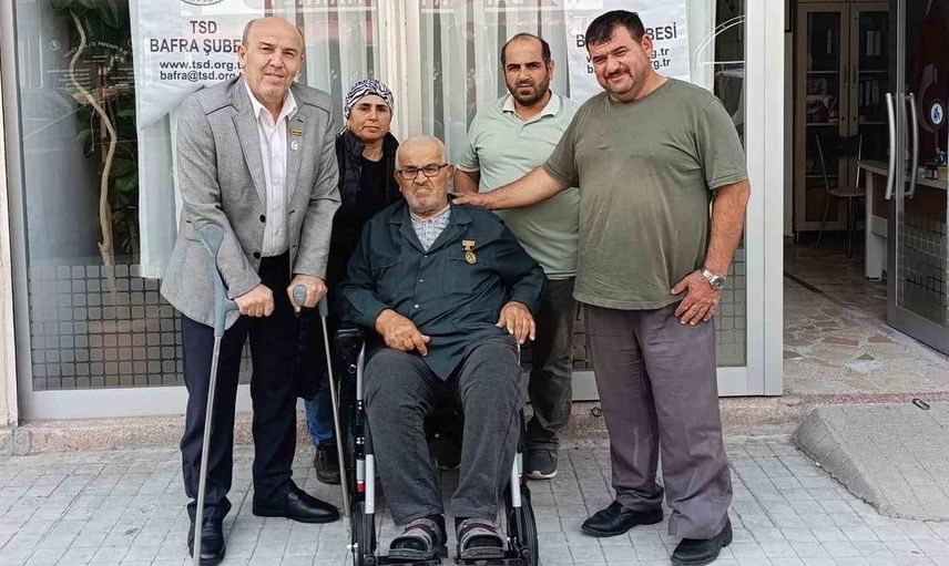 Bafra'da şehit babasına anlamlı destek: Akülü sandalye hediye edildi