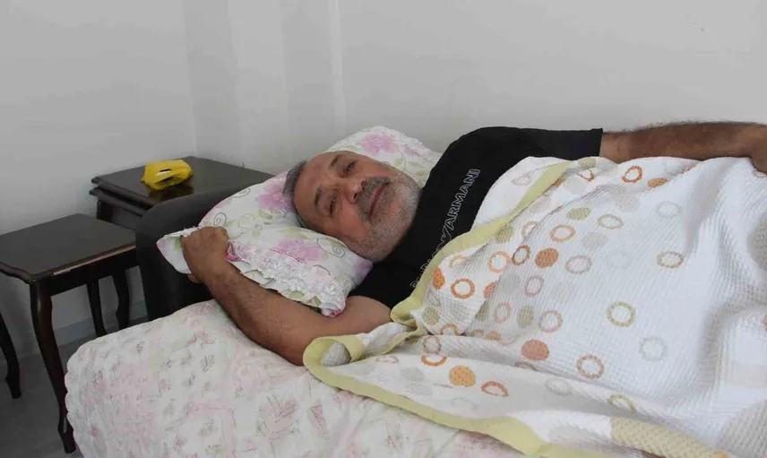 Bıçaklı saldırgan, polise teslim olurken 'Oyun bitti' dedi
