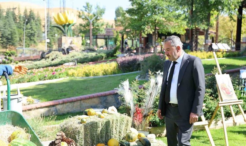 Pursaklar'da Ata Bahçesi'nde hasat dönemi: Yerli tohumlar geleceğe taşınıyor