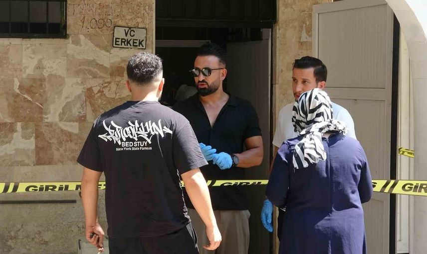 Antalya'da cami tuvaletinde bir kişinin cansız bedeni bulundu