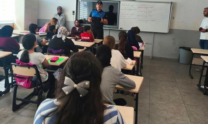 Kilis'te öğrencilerle polis ekipleri buluştu: Güvenlik ve başarı için önemli bilgiler paylaşıldı