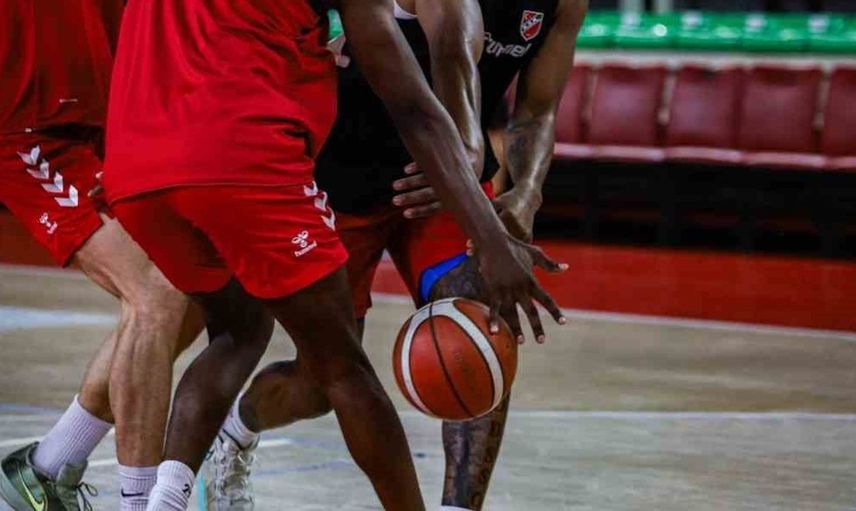 Karşıyaka Basketbol, zorlu başlangıcı mağlubiyetle tamamladı