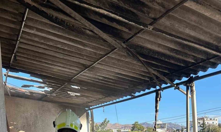 Bodrum'da buzdolabından çıkan yangın evde hasara yol açtı