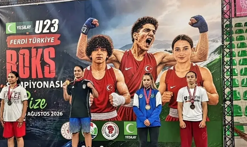 Sivaslı boksör ringde başarıya imza attı: Türkiye 3.sü oldu