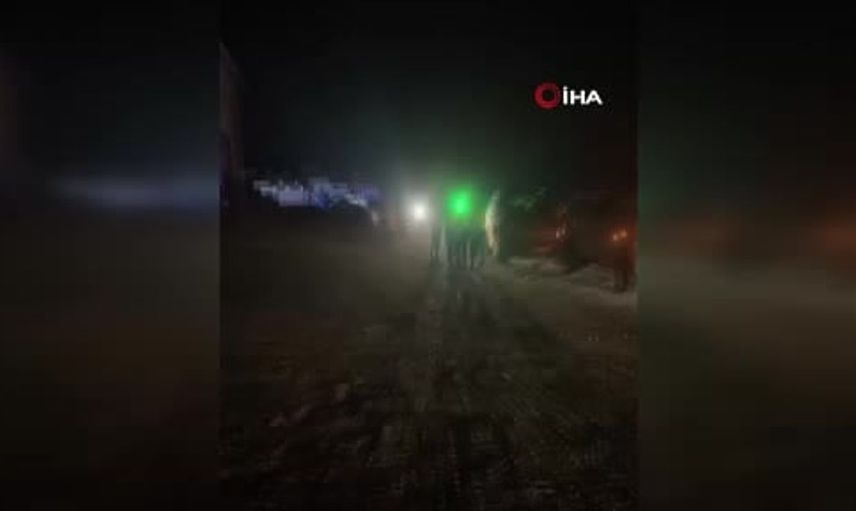 İzmir'de otobüs yolcusuna çarpan panelvan kazasında 2 kişi hayatını kaybetti
