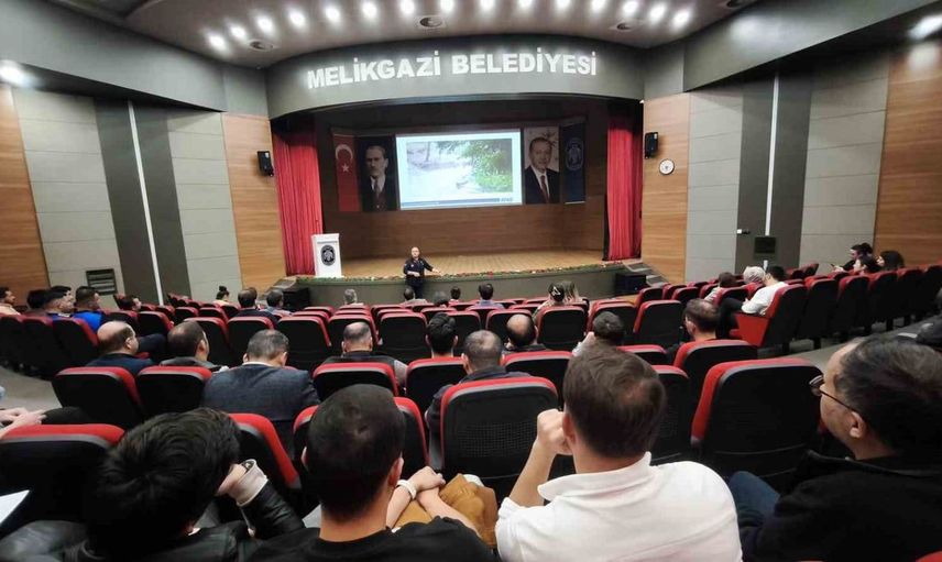 Melikgazi Belediyesi personeline afet bilinci aşılandı