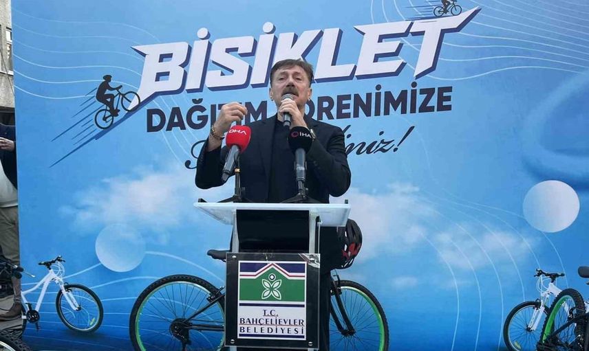 Bahçelievler'de 100 çocuğa bisiklet dağıtıldı