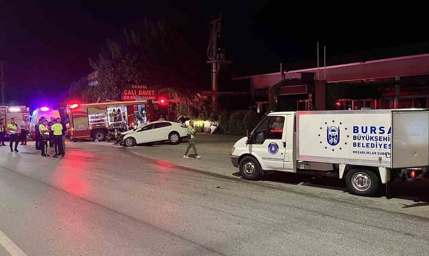 Bursa'da trafik kazası: İki güvenlik görevlisi yaşamını yitirdi