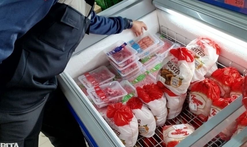 Şehzadeler'de zincir marketlere yönelik kapsamlı denetim yapıldı