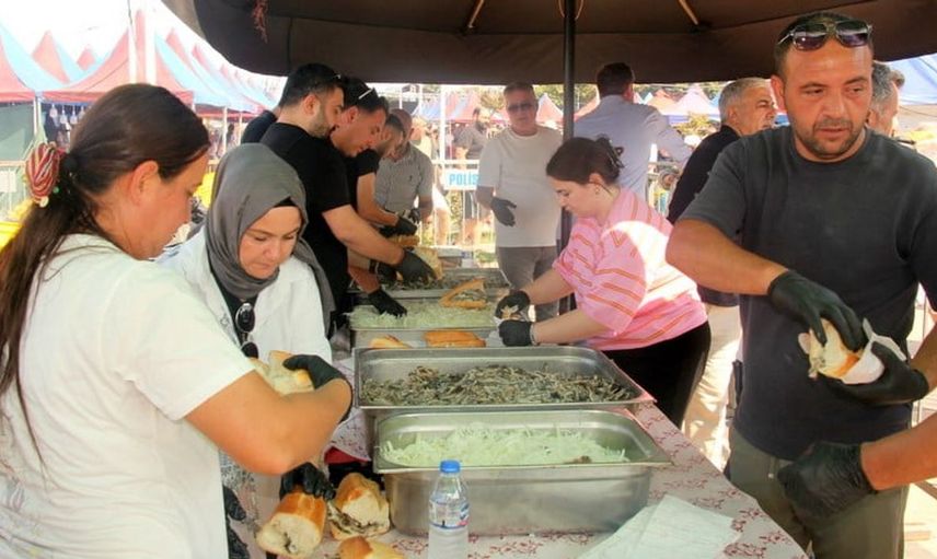 Çınarcık’ta hamsi festivali renkli görüntülere sahne oldu