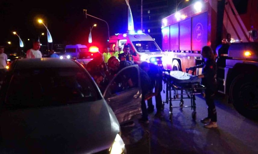 Malatya'da ekip aracı ile otomobil çarpıştı: 3 yaralı