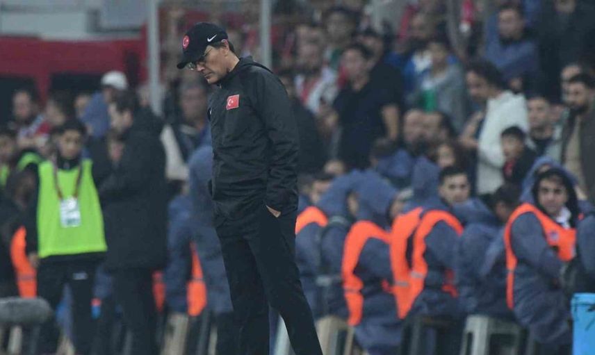 Bursa'da A Milli Takım'a kötü sonuç sonrası büyük tepki: Hacıosmanoğlu ve Montella hedef alındı