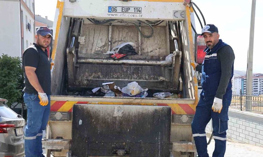 Elazığ'da temizlik görevlisi dürüstlüğüyle takdir topladı