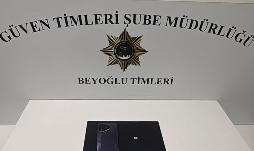 Beyoğlu'nda unutulan cep telefonunu çalan hırsız kısa sürede yakalandı