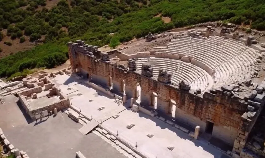 Kibyra Antik Kenti'nde 1950 yıllık Hadrianus heykeli gün yüzüne çıkarıldı