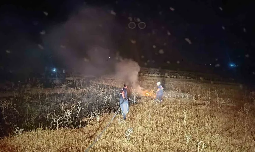 Tuşba'da örtü üstü yangın paniği: İtfaiye ekipleri hızlıca müdahale etti