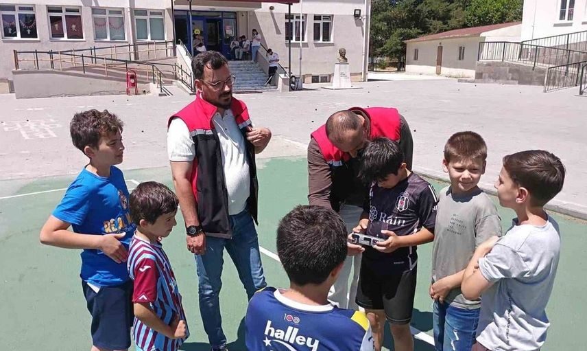 Erzincan'da öğrenciler modern tarımın inceliklerini öğrendi