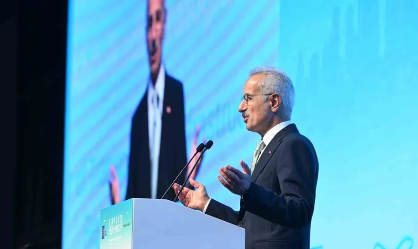 Bakan Uraloğlu, İstanbul Havalimanı'nın gelişimini anlattı