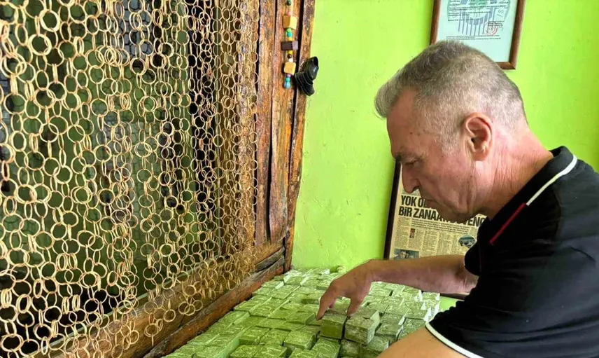 Eskişehir'in sabuncusu doğal sabunların faydalarını paylaşıyor