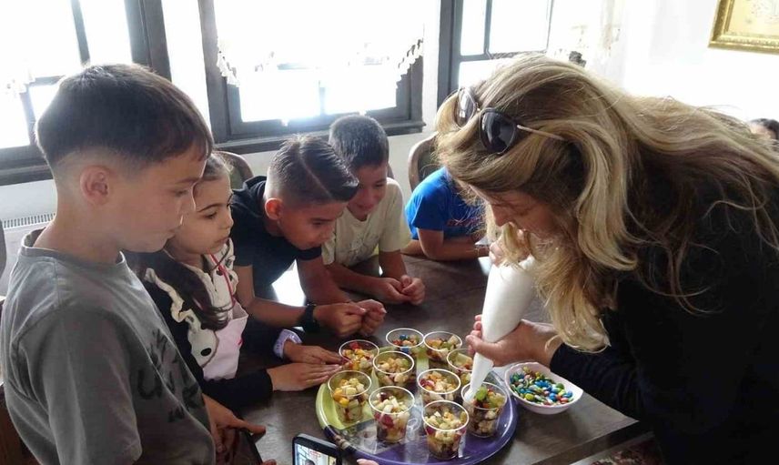 Mutfak atölyesinde çocuklar hem eğlendi hem öğrendi