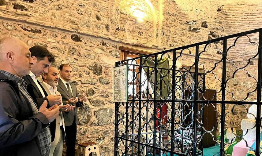 Kula kaymakamı yaşlılara özel ziyaret gerçekleştirdi