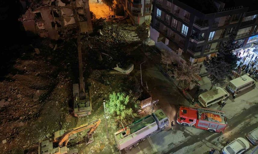 Küçükçekmece'deki çökme olayında arama çalışmaları tamamlandı