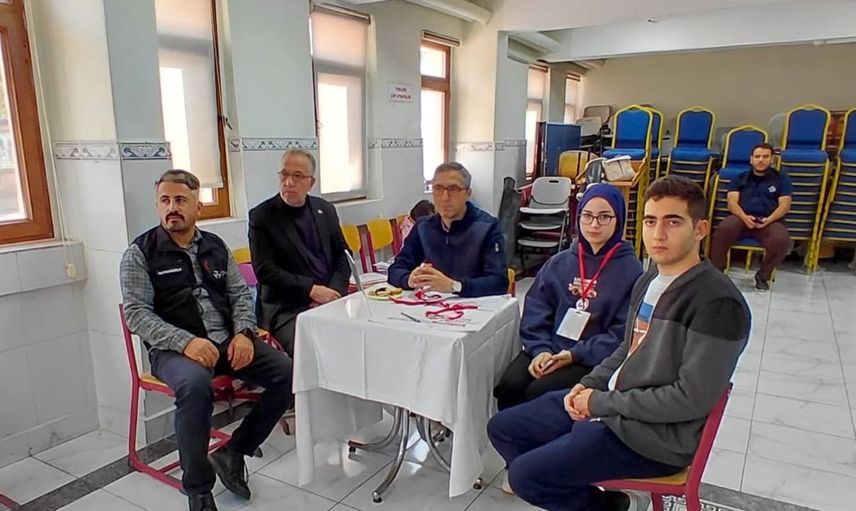 Bayburt'ta gençlerin fikirlerine yön veren forum: GençTek Öğrenci Forumu