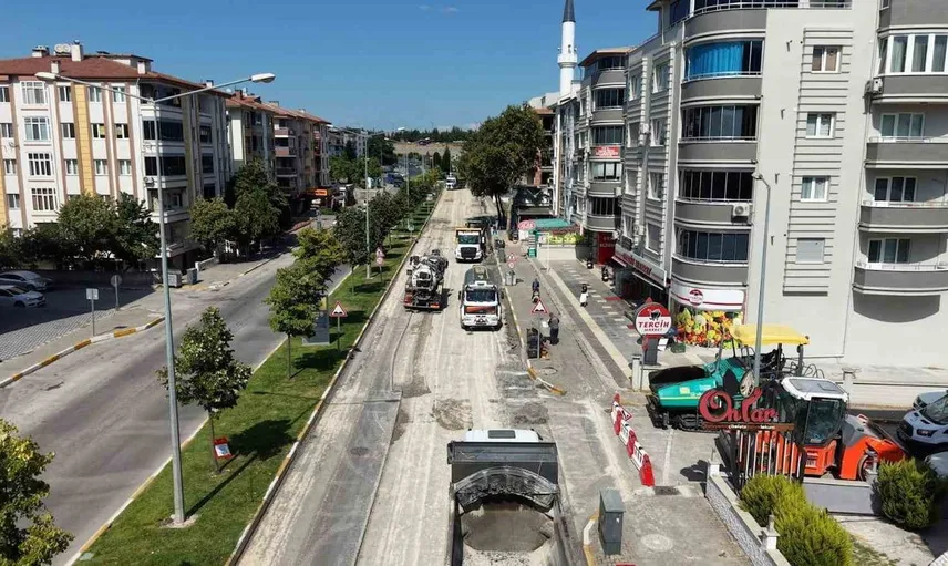 Savaştepe Caddesi yenileniyor: Balıkesir Büyükşehir Belediyesi çalışmalarını sürdürüyor