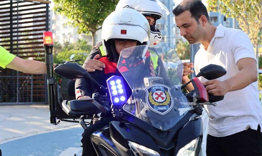 DMD hastası ünal’ın polis olma hayali gerçeğe dönüştü