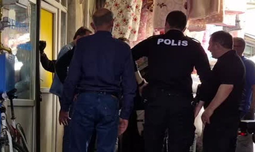 Eskişehir'de baba ve oğlu arasında bıçaklı kavga: Sağlık ekipleri devrede