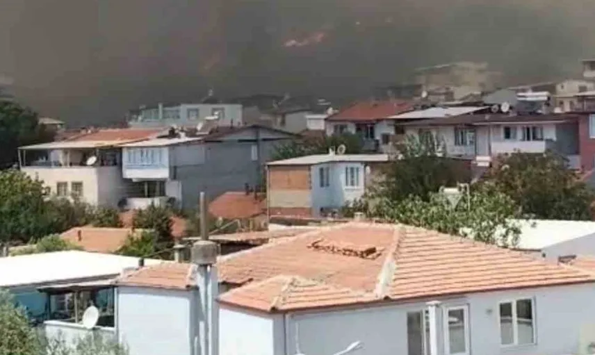 Kazdağları'ndaki yangın yerleşim alanlarına yaklaştı
