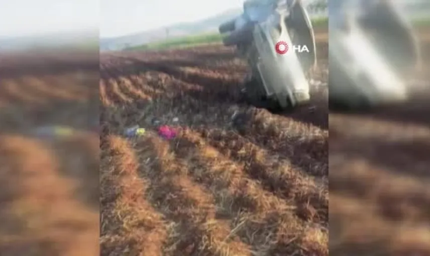 Direksiyon hakimiyeti kayboldu, hafif ticari araç tarlaya uçtu