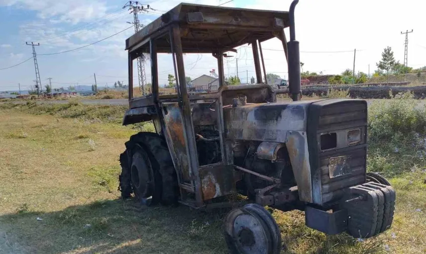 Kars'ta traktör yangını hasara yol açtı