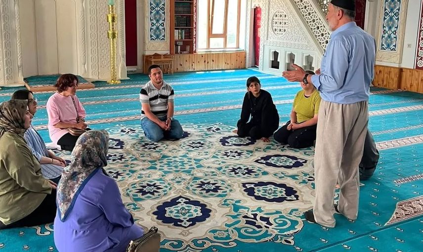 Bayburt'ta engelli vatandaşlar için cami buluşması düzenlendi