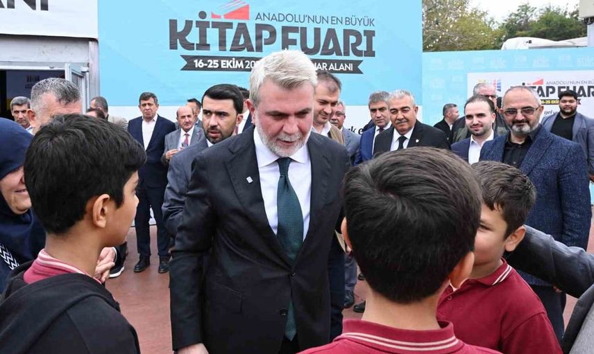 Kahramanmaraş kitap fuarı açıldı: 11. edisyonuyla edebiyatseverleri bekliyor