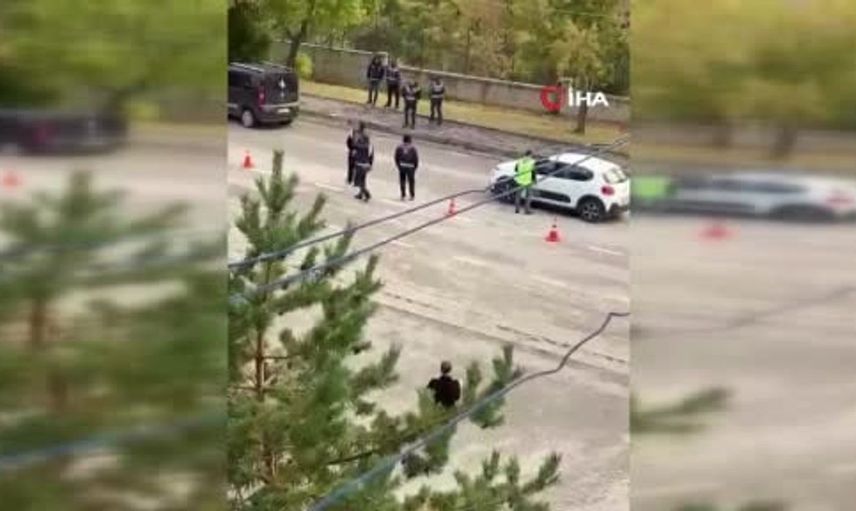 Erzurum'da polislere sıcak çay ikramı: Vatandaşın jesti sosyal medyada ilgi çekti