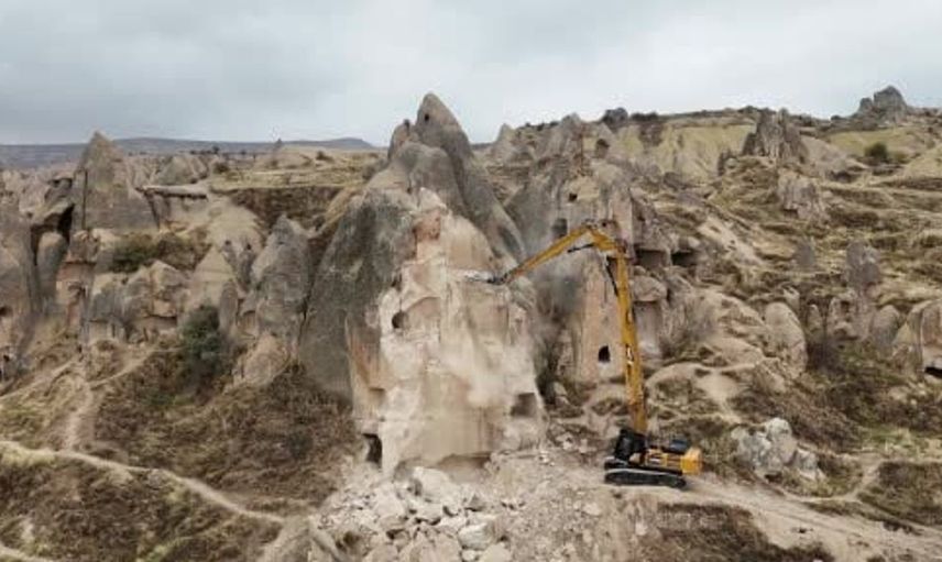 Göreme'deki peribacası çökmesi sonrası temizlik çalışmaları başladı