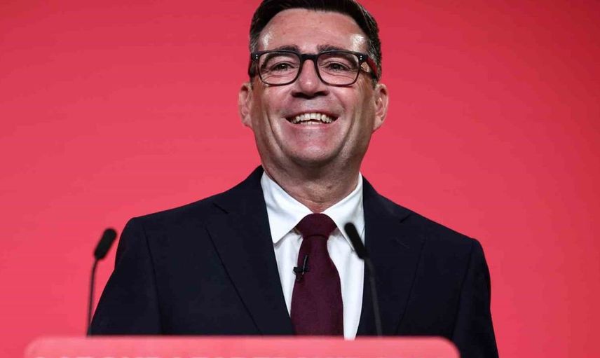 İngiltere'de İşçi Partisi'nin yeni lideri Andy Burnham oldu
