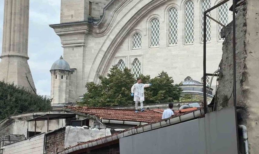Fatih'teki döviz bürosunda silahlı kavga: 2 ölü, 2 yaralı