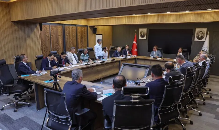 Erzincan'da muhtarlarla yapılan toplantıda sorunlar masaya yatırıldı