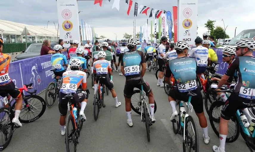 Ordu 2026 bisiklet yarışı start aldı: Sporcular zorlu etabı tamamlayacak