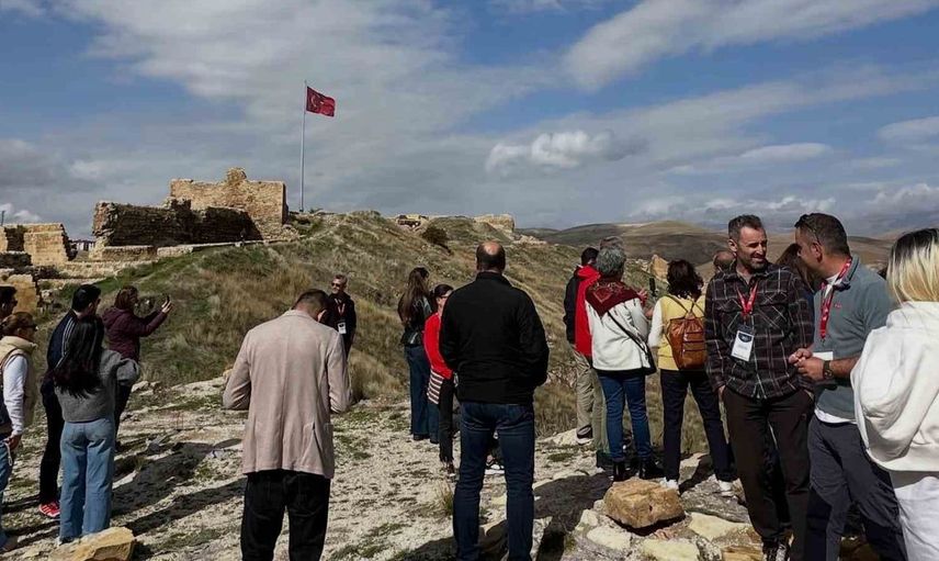 Bayburt’un tarihi değerleri turizm profesyonellerine tanıtıldı