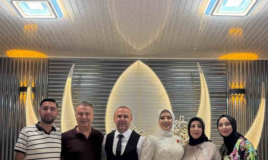 Osmaniye'de gelin arabası yerine yarış motosikleti ile düğün yaptı