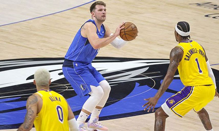 Dallas Marvericks Lakers'ı Yenmeyi Başardı