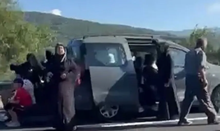 Sakarya'da zincirleme trafik kazası: 12 araç karıştı, 6 yaralı
