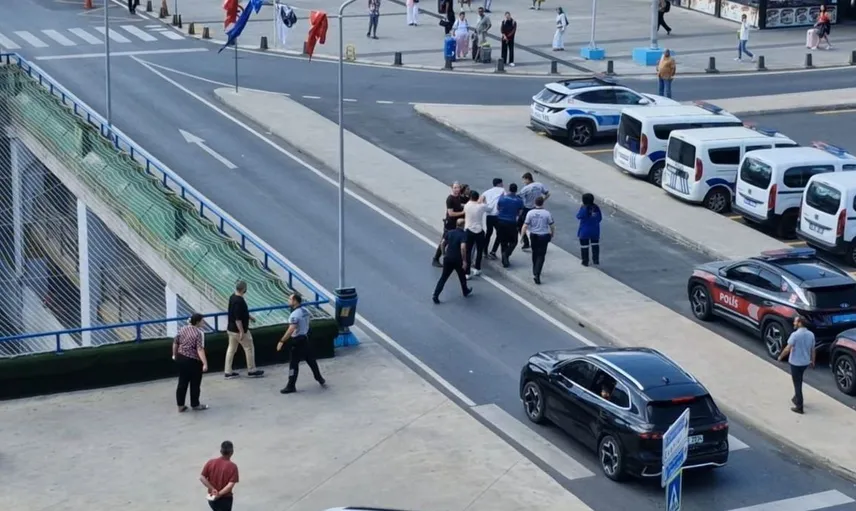 Büyük İstanbul Otogarı'nda taksiciler arasında kavga: polis müdahalesi