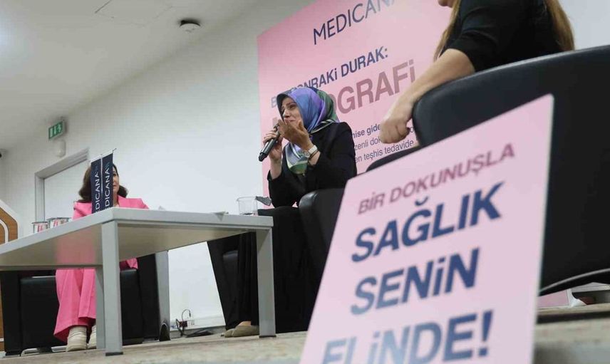 Meme kanserine dikkat çekmek için bir araya geldiler